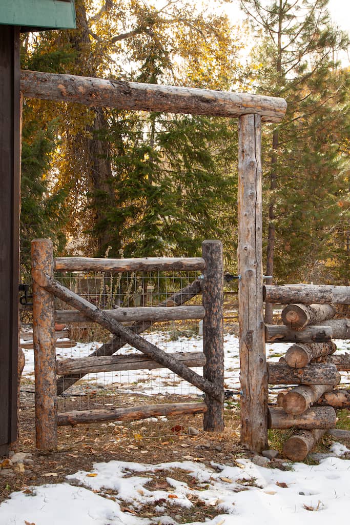 Barky Log Gate Hailey Idaho