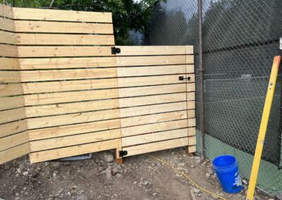 what wood to use for horizontal fence