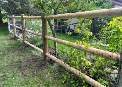 Should I Install a Fence Myself, or Hire a Professional?